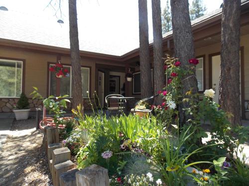 Фотография гостиницы Vintage Lakeside Inn