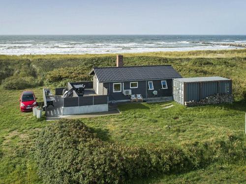 Фотография гостевого дома Holiday home Blåvand XII