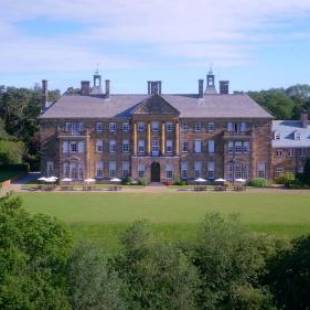 Фотографии гостиницы
Crathorne Hall