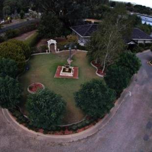 Фотографии мотеля
Burringa Garden Motel