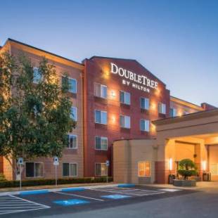 Фотографии гостиницы 
            DoubleTree by Hilton North Salem