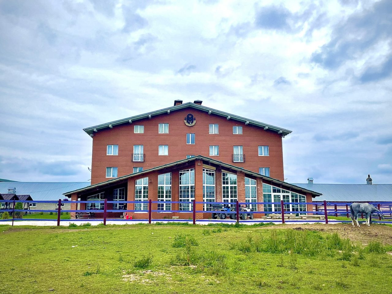 Фотография гостиницы Загородный отель Тёрн Вилладж