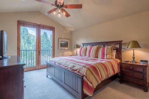 Фотография гостевого дома The Timbers 4O-1 Bedroom Upscale Condo Close to Downtown