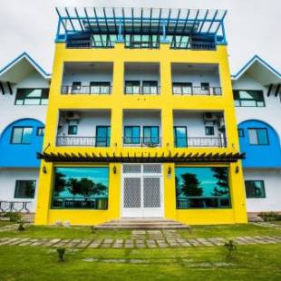 Фотографии базы отдыха
after hill Greenhouse Resort