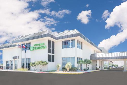 Фотография гостиницы Wyndham Garden Midland