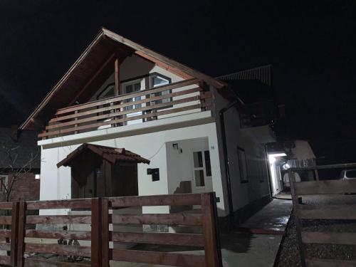 Фотографии гостевого дома
Casa Madalina