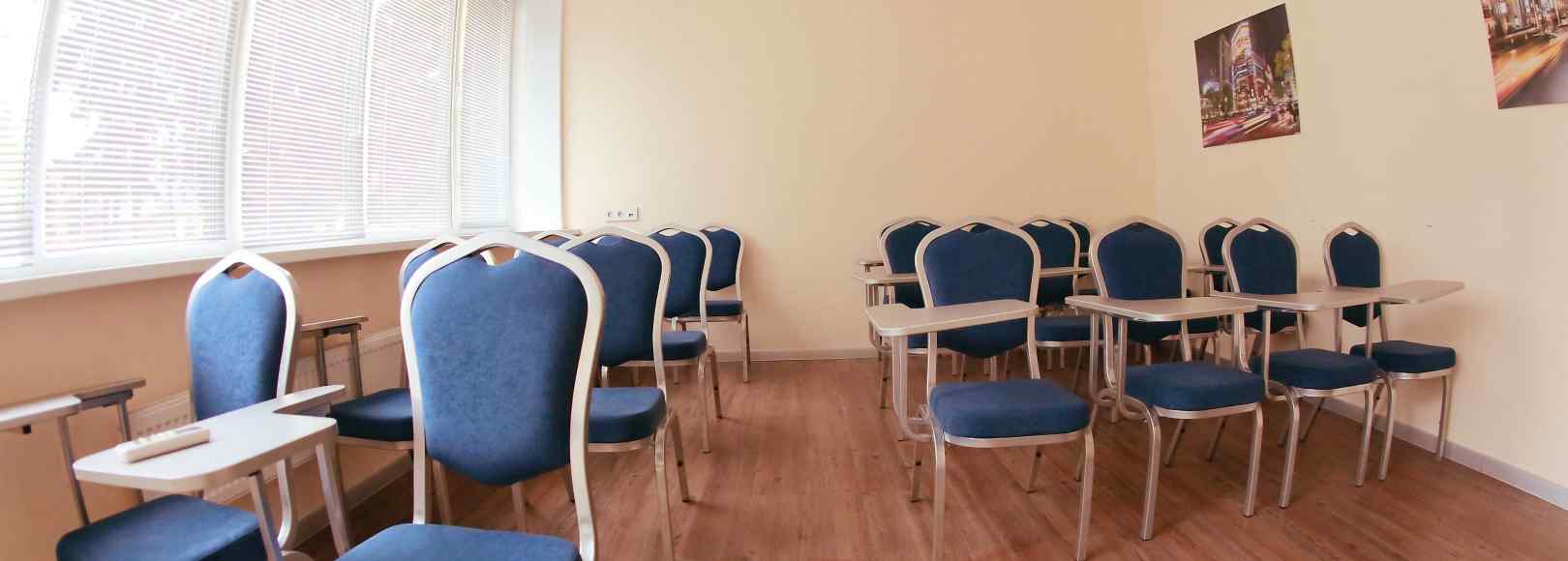 Фотография комнаты для переговоров Tokyo