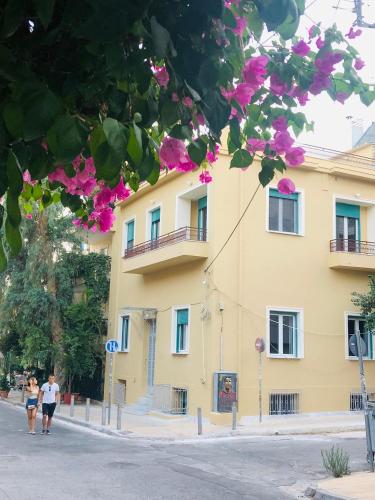 Фотографии апарт отеля
Troon of Athens Apartments