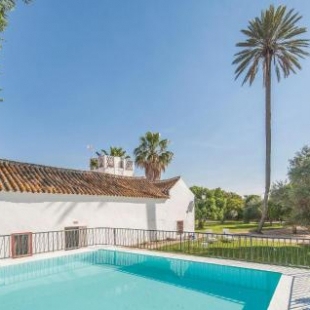 Фотография гостевого дома Five-Bedroom Holiday Home in La Campana, Sevilla