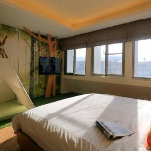 Фотографии мини отеля
Station 100 Meter B&B