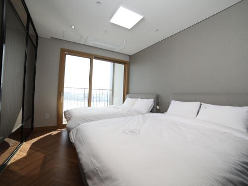 Фотография апарт отеля World State Hotel Sokcho