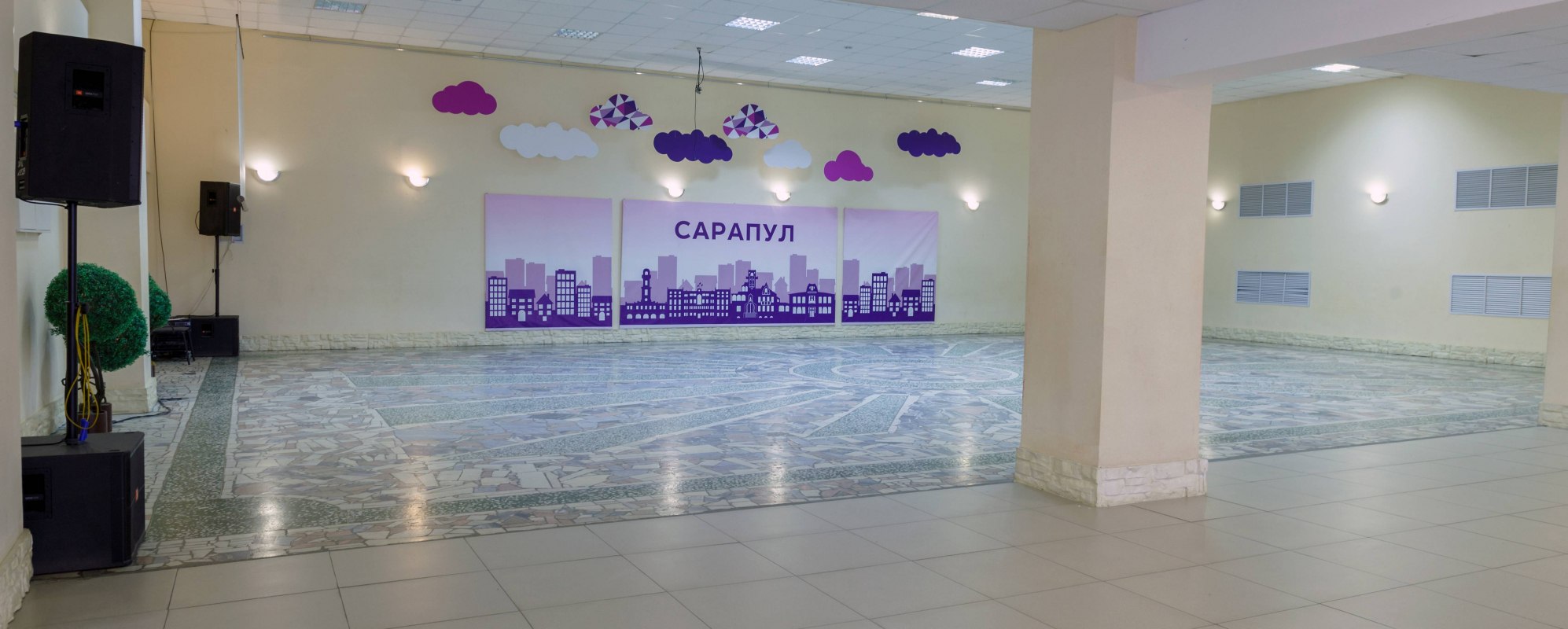 Фотографии концертного зала Малый зал Дворца культуры радиозавода