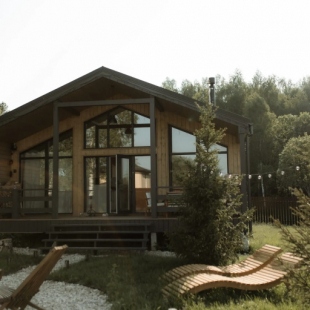 Фотография Коттеджа Частный Дом панорамный из пинтерест с камином и сауной