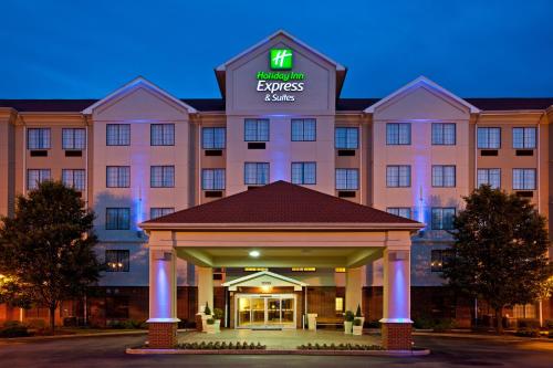 Фотография гостиницы Holiday Inn Express Hotel & Suites Indianapolis - East, an IHG Hotel