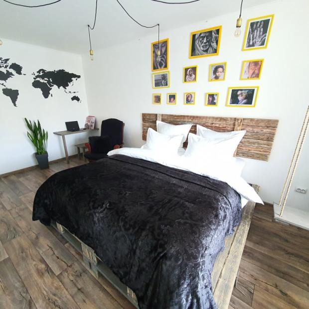 Фотографии квартиры 
            Апартаменты Дружба 2/3