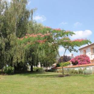 Фотографии мини отеля
Le Clos du Marais