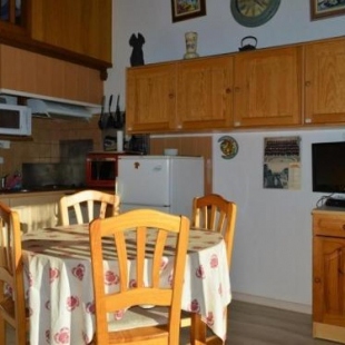 Фотография гостевого дома Chalet Bolquère-Pyrénées 2000, 2 pièces, 4 personnes - FR-1-592-23