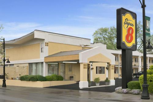 Фотография гостиницы Super 8 by Wyndham Belleville St. Louis Area