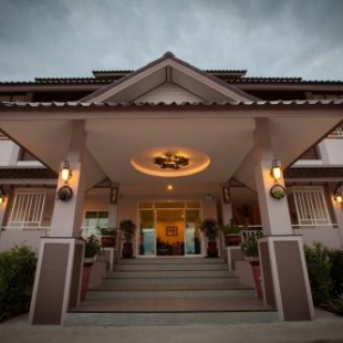 Фотография гостиницы Chiangkham Grand Villa - SHA Certified