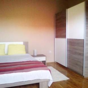 Фотографии гостевого дома 
            Apartments with a parking space Pirovac, Sibenik - 11746