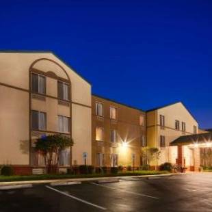 Фотографии гостиницы
Best Western Plus Russellville Hotel & Suites