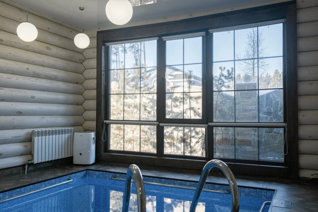 Фотография Коттеджа Частный Дом Избушка в Соснах с Бассейном и Хамамом