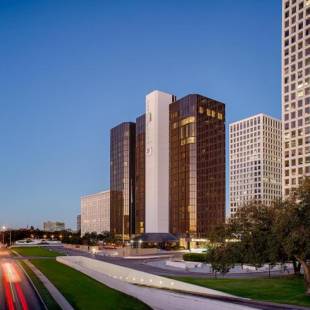 Фотографии гостиницы 
            DoubleTree by Hilton Hotel Houston Greenway Plaza