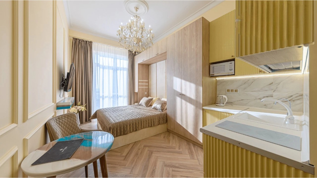 Фотография квартиры Апартаменты с Балконом и Видом на Море в Cамом Сердце Адлера