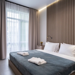 Фотография квартиры Апартаменты RED APARTMENTS Арт Лайт Сити апартамент Армстронг