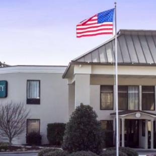 Фотографии гостиницы 
            Quality Inn & Suites Wilson