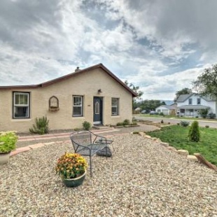 Фотография гостевого дома Cortez Cottage with Views and Yard, 9 Mi to Mesa Verde