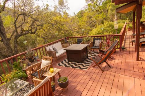 Фотография гостевого дома Sequoia South Fork Retreat