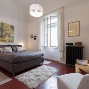 Фотографии гостевого дома
Old Bridge: historical and chic apartment