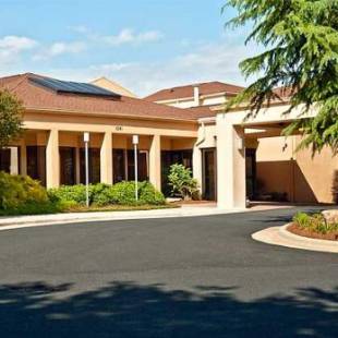 Фотографии гостиницы
Courtyard by Marriott Raleigh Midtown