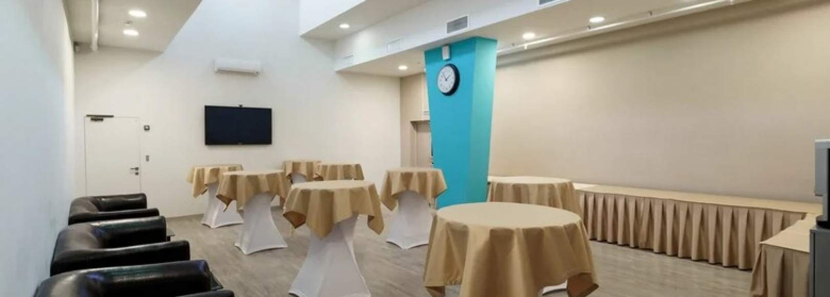 Фотография банкетного зала Фуршетная зона Аналитического центра при Правительстве Российской Федерации