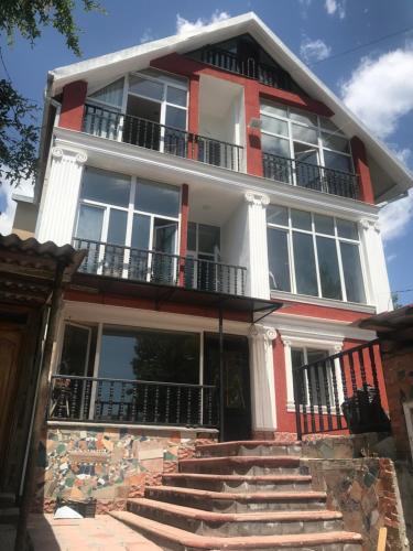 Фотография гостевого дома NADIKVARI