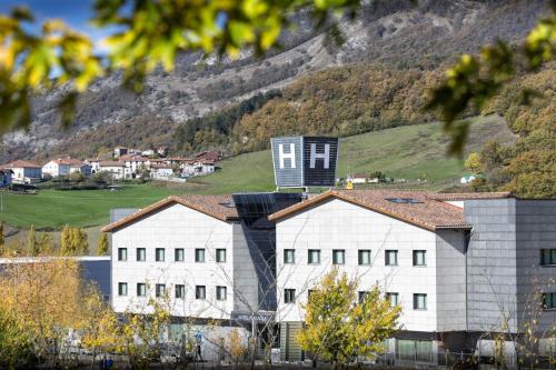 Фотография гостиницы Hotel Plazaola