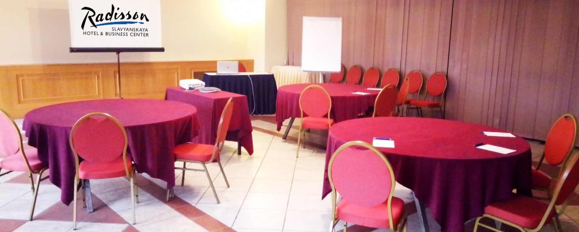 Фотографии комнаты для переговоров Славянский