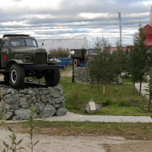 Фотография памятника Военные автомобили