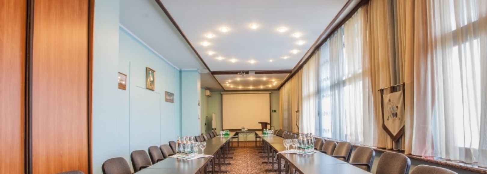 Фотография конференц-зала имени Ивана Ярыгина