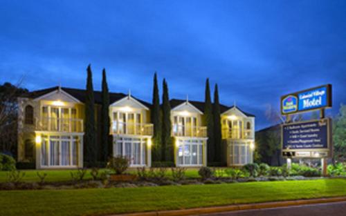 Фотография мотеля Best Western Colonial Village Motel