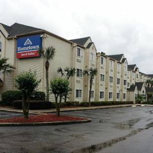 Фотографии гостиницы 
            Hometown Inn & Suites Jacksonville Butler Blvd./Southpoint