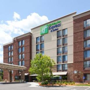 Фотографии гостиницы 
            Holiday Inn Express & Suites Bloomington West, an IHG Hotel
