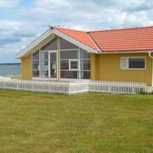 Фотографии гостевого дома
Two-Bedroom Holiday home in Vinderup 3