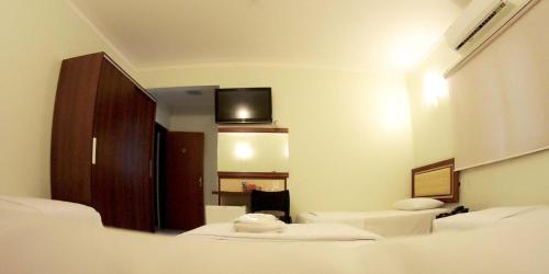 Фотография гостиницы Hotel Piratininga Avenida Fernando Correa