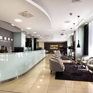 Фотографии гостиницы
Hotel Tatra