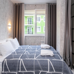 Фотография квартиры Апартаменты RED APARTMENTS Арт Лайт Сити апартамент Джойс