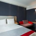 Фотография гостиницы Holiday Inn Express Geneva Airport, an IHG Hotel