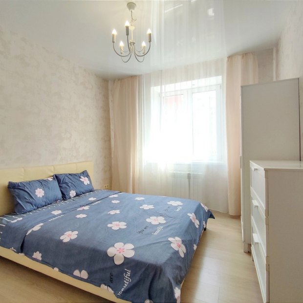 Фотографии квартиры 
            Квартира 2-комнатная в Омске на Перелета 21