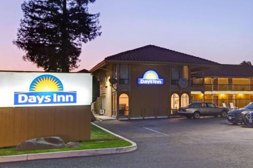 Фотография гостиницы Days Inn by Wyndham San Jose Convention Center